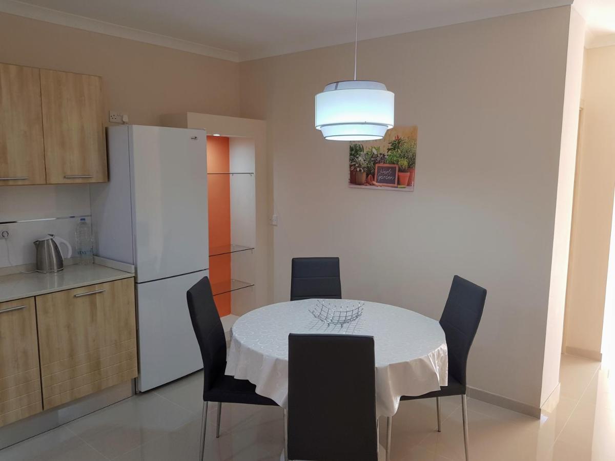 Charming Apartment-Wifi-Sleeps 5 Marsaskala Eksteriør bilde